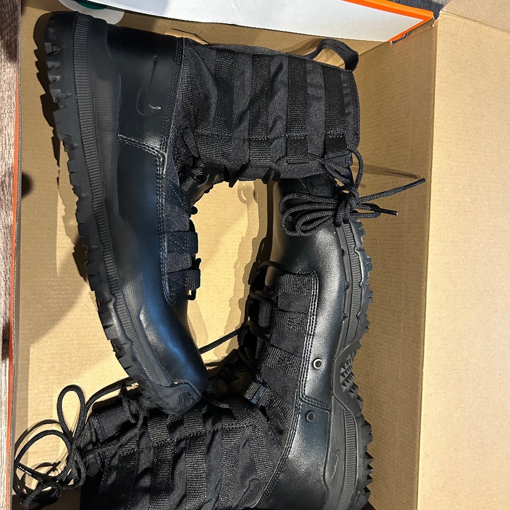 Nike SFB Field 2 8”